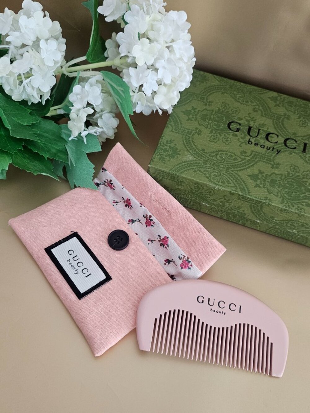 NWT GUCCI BEAUTY Pink Hair Comb & Floral Pouch Set w/ Box